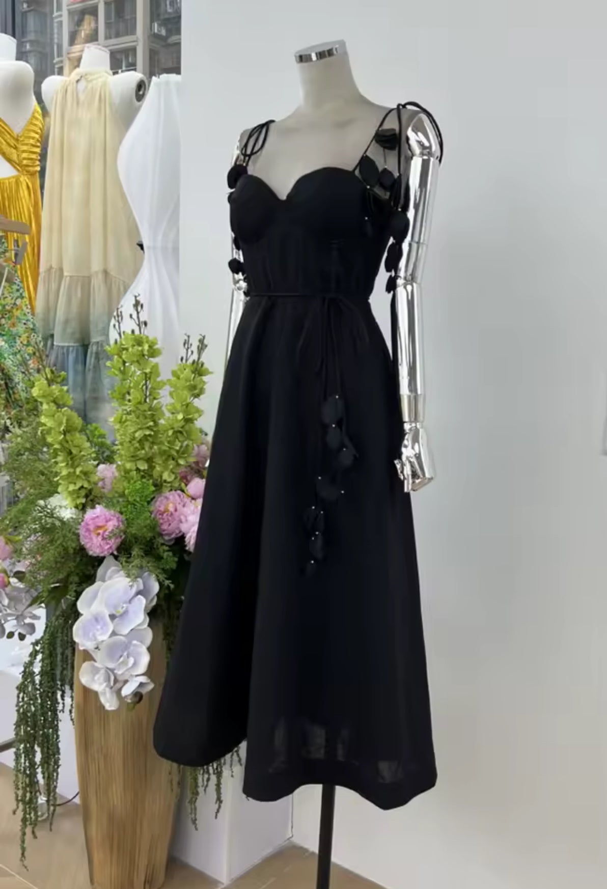 Black Chic Flower Dress