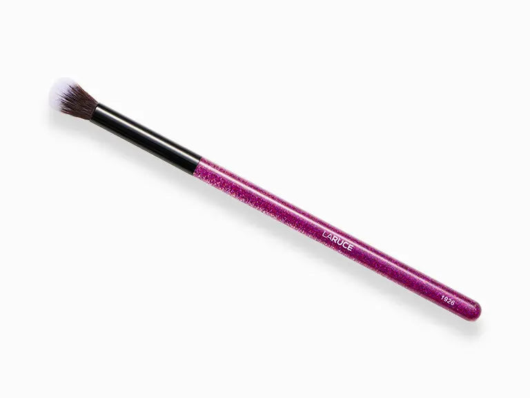 LARUCE BEAUTY
Tapered Blending Brush
Full Size (1 ct)