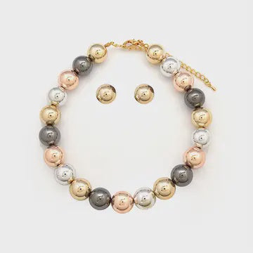 Multi Pearls Collar Set