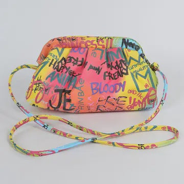 Oversized Chain Graffiti