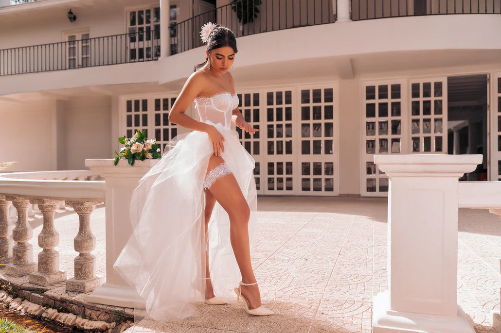 8933  Bridal white four piece set