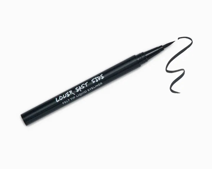 LES BEAUTY
Felt Tip Eyeliner in Black