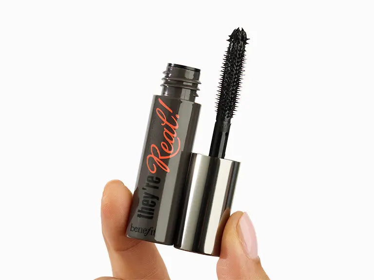 BENEFIT COSMETICS
They're Real! Lengthening Mascara in Jet Black
Deluxe Mini